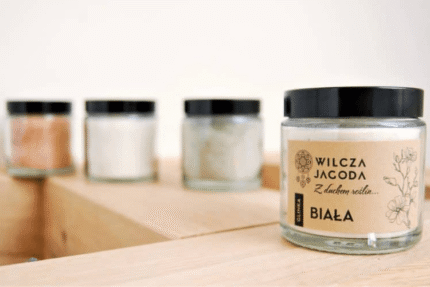 biała glinka do twarzy