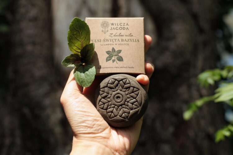 Tulsi Święta Bazylia - szampon ajurwedyjski w kostce